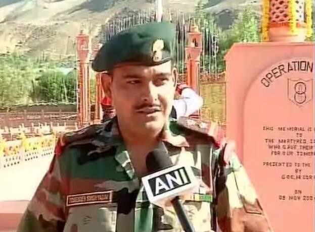 ਨਾਇਬ ਸੂਬੇਦਾਰ ਯੋਗੇਂਦਰ ਸਿੰਘ ਯਾਦਵ ਘਾਤਕ ਪਲਾਟੂਨ ਦਾ ਹਿੱਸਾ ਸਨ ਅਤੇ ਉਨ੍ਹਾਂ ਨੂੰ 16500 ਫੁੱਟ ਦੀ ਉਚਾਈ 'ਤੇ ਸਥਿਤ ਟਾਈਗਰ ਹਿੱਲ 'ਤੇ ਤਿੰਨ ਬੰਕਰਾਂ 'ਤੇ ਕਬਜ਼ਾ ਕਰਨ ਦਾ ਕੰਮ ਸੌਂਪਿਆ ਗਿਆ ਸੀ। ਉਨ੍ਹਾਂ ਦੀ ਬਟਾਲੀਅਨ ਨੇ 12 ਜੂਨ ਨੂੰ ਟੋਲੋਲਿੰਗ ਟਾਪ ਉੱਤੇ ਕਬਜ਼ਾ ਕਰ ਲਿਆ ਸੀ। ਕਈ ਗੋਲੀਆਂ ਲੱਗਣ ਦੇ ਬਾਵਜੂਦ ਉਨ੍ਹਾਂ ਨੇ ਆਪਣਾ ਮਿਸ਼ਨ ਜਾਰੀ ਰੱਖਿਆ।