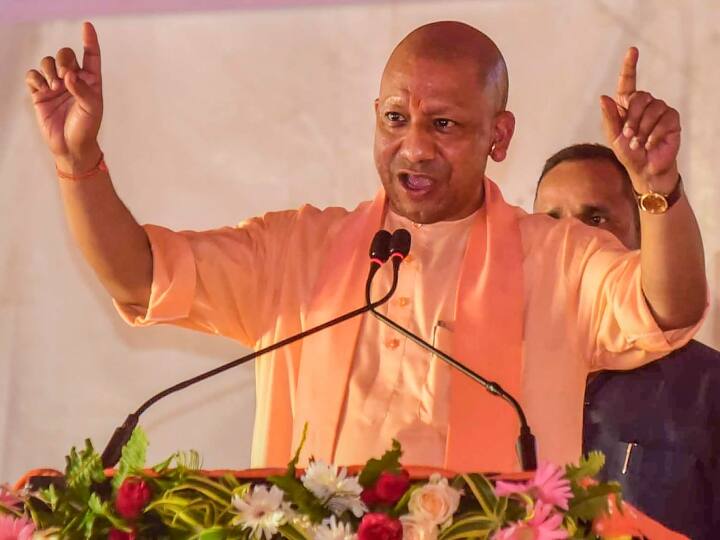 ICC World Cup 2023 UP CM Yogi Adityanath Congrats Team India Win Against Sri Lanka at Wankhede Stadium Mumbai ICC World Cup 2023: भारत ने श्रीलंका को हराकर विश्व कप के सेमीफाइनल में बनाई जगह, सीएम योगी बोले- 'विश्व विजय का संकल्प पूर्ण हो'