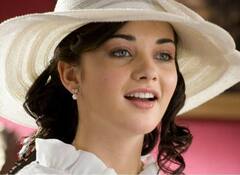 Amy Jackson : கூடிய விரைவில் எமி ஜாக்சனுக்கு டும் டும் டும்.. யாருடன் தெரியுமா?