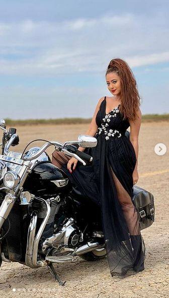 ਅਦਾਕਾਰਾ ਮਦਾਲਸਾ ਸ਼ਰਮਾ ਦੀਆਂ ਤਾਜ਼ਾ ਤਸਵੀਰਾਂ ਨੂੰ ਪ੍ਰਸ਼ੰਸਕਾਂ ਵਲੋਂ ਕਾਫੀ ਪਸੰਦ ਕੀਤਾ ਜਾ ਰਿਹਾ ਹੈ। ਵੇਖੋ ਉਸ ਦੀਆਂ ਇਹ ਵਾਇਰਲ ਤਸਵੀਰਾਂ...