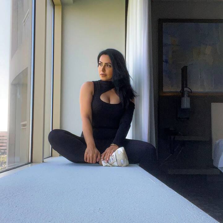 టాలీవుడ్ లో పలు సినిమాల్లో నటించినా అంతగా గుర్తింపు రాలేదు.