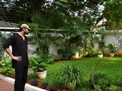 Prabhas House: बहुत महंगे हैं बाहुबली प्रभास के शौक, हैदराबाद में है 80 करोड़ का बंगला, पास में कई लग्जरी कार