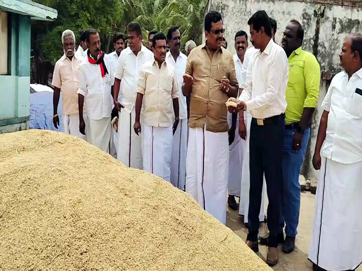 Theni District News ABP Nadu Impact DMK inaugurated paddy procurement center at Periyakulam TNN ABP Nadu Impact: ஏபிபி நாடு செய்தி எதிரொலி; பெரியகுளத்தில் நெல் கொள்முதல் நிலையத்தை துவக்கி வைத்த  திமுகவினர்