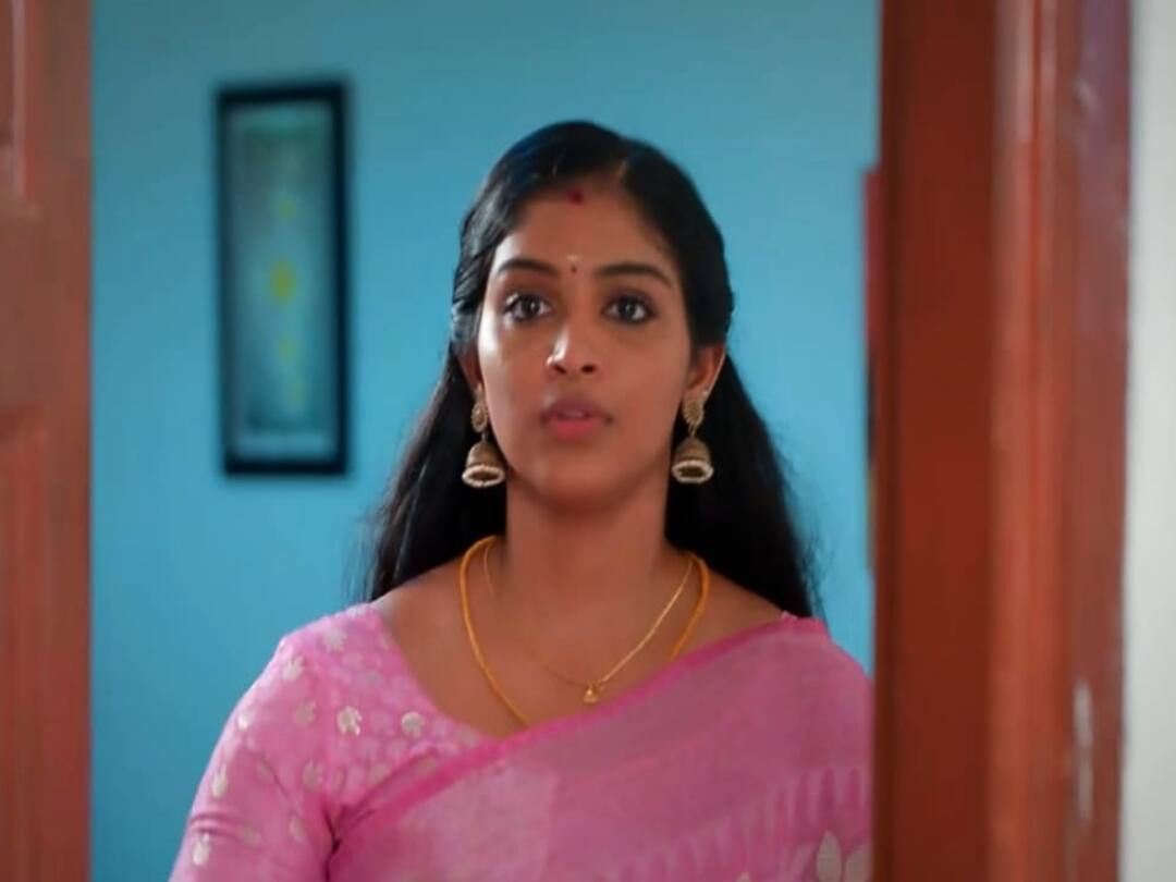 Karthigai Deepam July 26th Episode Zee Tamil popular serial today episode update details Karthigai Deepam July 26: தீபாவைத் தடுத்து நிறுத்திய கார்த்திக்... கார்த்திகை தீபம் இன்றைய எபிசோட் அப்டேட் 