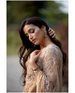 Srinidhi Shetty Photos : శారీలో తళుక్కుమన్న KGF శ్రీనిధి