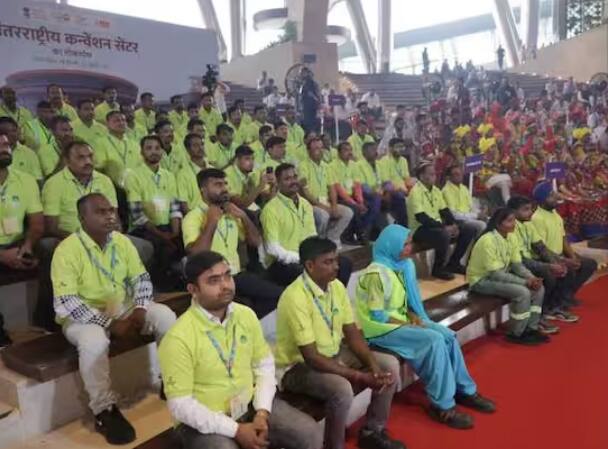 IECC Convention Centre: ਪ੍ਰਧਾਨ ਮੰਤਰੀ ਨਰਿੰਦਰ ਮੋਦੀ ਨੇ ਰਾਜਧਾਨੀ ਦਿੱਲੀ ਵਿੱਚ ਸਥਿਤ ਪ੍ਰਗਤੀ ਮੈਦਾਨ ਵਿੱਚ ਅੰਤਰਰਾਸ਼ਟਰੀ ਪ੍ਰਦਰਸ਼ਨੀ ਅਤੇ ਕਨਵੈਨਸ਼ਨ ਸੈਂਟਰ ਕੰਪਲੈਕਸ (IECC) ਨੂੰ ਰਾਸ਼ਟਰ ਨੂੰ ਸਮਰਪਿਤ ਕੀਤਾ।