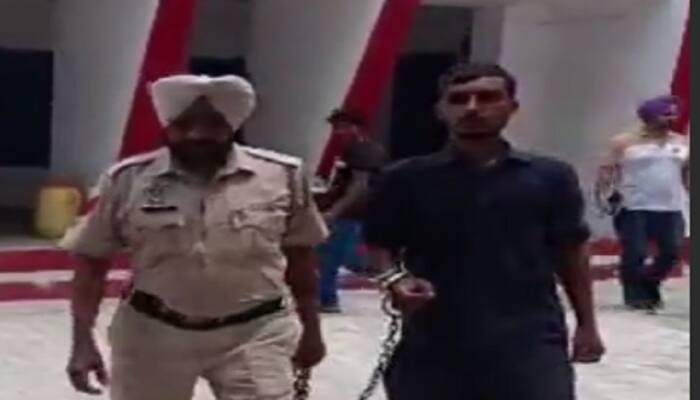 BSF Arrested Pakistani citizen in Fazilka , police questioning continues Fazilka News : BSF ਵੱਲੋਂ ਪਾਕਿਸਤਾਨੀ ਨਾਗਰਿਕ ਗ੍ਰਿਫ਼ਤਾਰ, ਪੁਲਿਸ ਵੱਲੋਂ ਪੁੱਛਗਿੱਛ ਜਾਰੀ