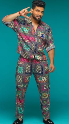 Shiv Thakare और Daisy Shah साथ आए नजर ,फैंस ने कहा क्या चल रहा है भैया | ENT LIVE