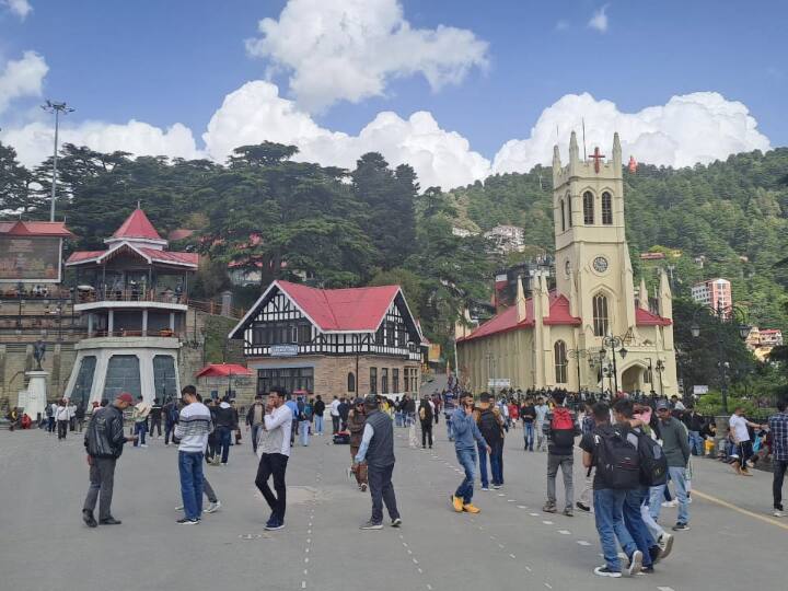 More than one crore tourists arrived in Himachal in six months ann Himachal Tourism: हिमाचल में पर्यटकों की आमद ने तोड़ा रिकॉर्ड, छह महीने में ही संख्या 1 करोड़ के पार