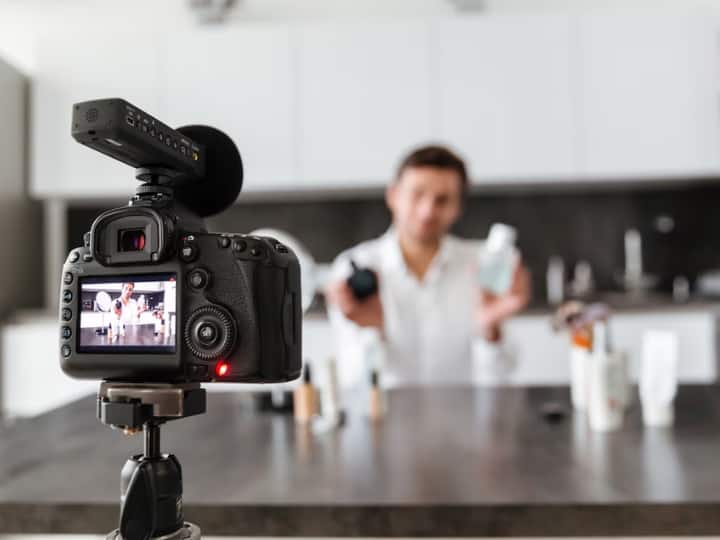 YouTube वीडियो पर 1000 व्यूज होने में कितने पैसे मिलते हैं? यहां समझिए How Much Payment you will get on 1000 views in YouTube here is what report says YouTube वीडियो पर 1000 व्यूज होने में कितने पैसे मिलते हैं? यहां समझिए