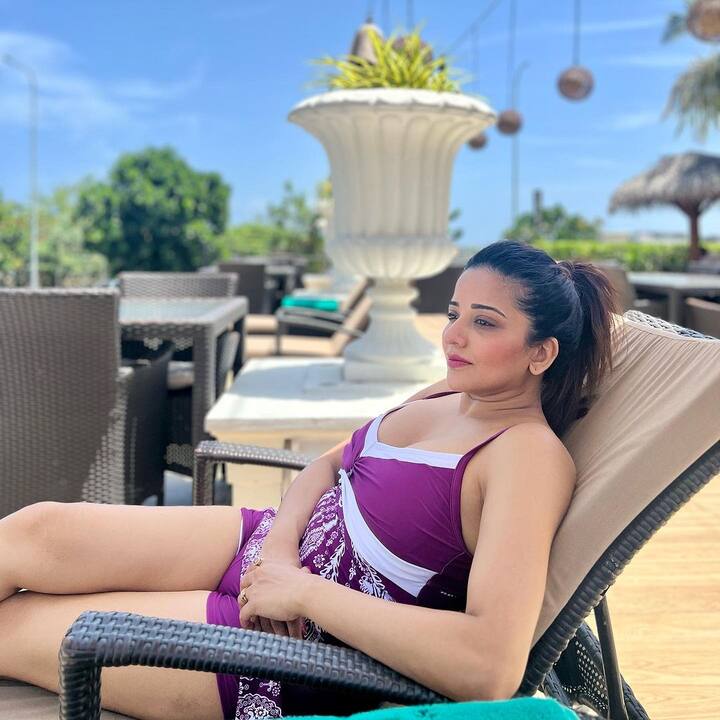 Monalisa Instagram Photos: ભોજપુરી અભિનેત્રી મોનાલિસાની ગણતરી ઈન્ડસ્ટ્રીની ટોચની અભિનેત્રીઓમાં થાય છે. તે પોતાના ગ્લેમરસ લુકને કારણે હંમેશા લાઈમલાઈટમાં રહે છે.