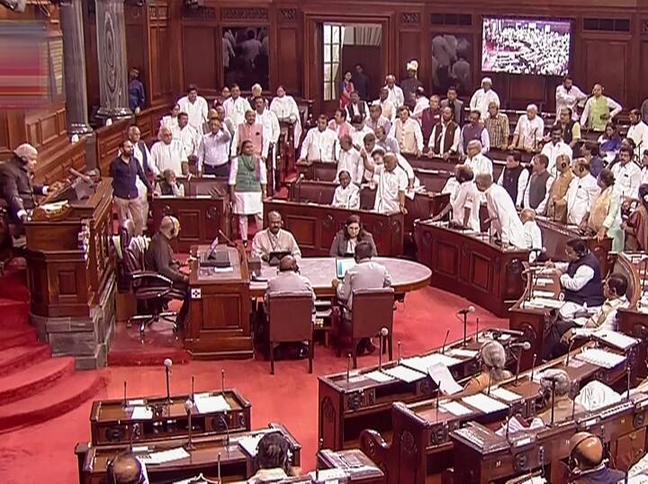 Parliament Monsoon Session 2023 live updates no confidence motion opposition parties Parliament Monsoon Session Highlights: कांग्रेस ने राज्यसभा सांसदों के लिए जारी किया व्हिप, कल काले कपड़े में नजर आएंगे विपक्षी सांसद