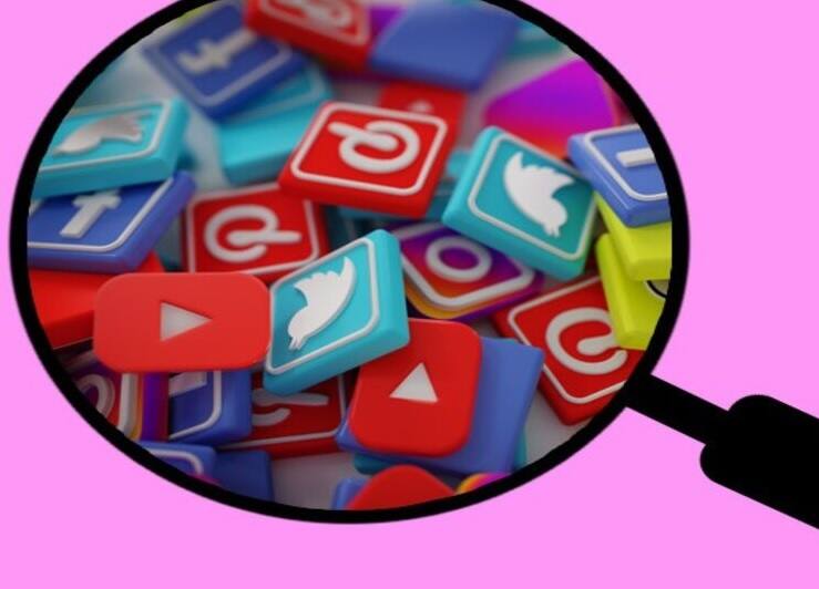 Social Media : Planning to Link Social Media Accounts like Facebook, Twitter With Identity Cards? Social Media : આધાર-પાનની માફક ઓળખપત્રને સોશિયલ મીડિયા અકાઉન્ટ સાથે કરાશે લિંક?