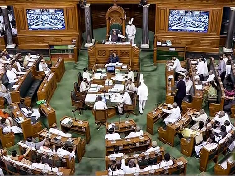 Lok Sabha Speaker Om Birla Admits Opposition's No-Confidence Motion Against Govt Lok Sabha Speaker Om Birla Admits Opposition's No-Confidence Motion Against Govt