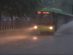 Delhi-NCR Wakes Up To Heavy Rain With Thunderstorms, Waterlogging Reported In Some Parts