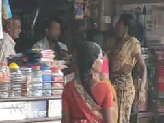 धक्कादायक! भ्रष्टाचाराची तक्रार केली म्हणून ‘समाजसेवका'ची काढली धिंड; चपलेने मारहाणही केली