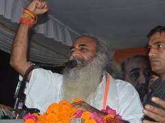 संसद पहुंचे राहुल गांधी तो आचार्य प्रमोद कृष्णम बोले- 'सदस्यता हुई बहाल-जय जय महाकाल'