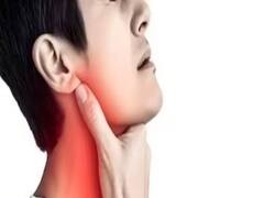 तुम्हाला अन्न गिळताना त्रास होतोय? वेळीच सावध व्हा; 'या' धोकादायक आजाराची लक्षणं असू शकतात