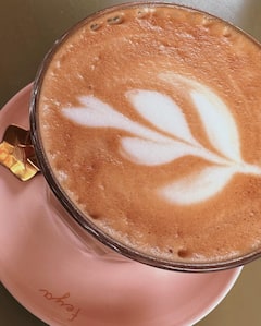 Avneet Kaur Shares Pics From Her 'Brunch Day In London'