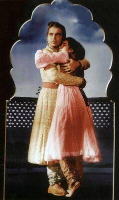 ਅੰਤਿਮ ਸਸਕਾਰ 'ਚ ਪਹੁੰਚ ਕੇ ਵੀ ਮਧੂਬਾਲਾ ਦਾ ਚਿਹਰਾ ਨਹੀਂ ਦੇਖ ਪਾਏ ਸੀ ਦਿਲੀਪ ਕੁਮਾਰ, ਦਰਦ ਭਰੀ ਹੈ ਦੋਵਾਂ ਦੀ ਪ੍ਰੇਮ ਕਹਾਣੀ