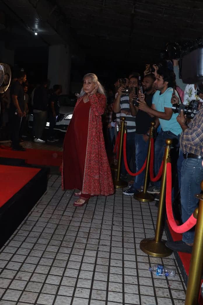 'রকি অউর রানি কী প্রেম কাহানি'-র প্রিমিয়ারে এসেছিলেন জয়া বচ্চনও।