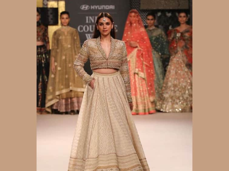 Aditi Rao Hydari Wears Ritu Kumar At India Couture Week 2023 Discloses Her Fashion Mantra Aditi Rao Hydari Makes Heads Turn At India Couture Week 2023, Discloses Her Fashion Mantra