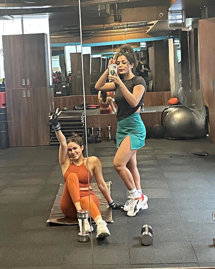 లావణ్య త్రిపాఠి సోషల్ మీడియాలో యాక్టీవ్ గా ఉంటుంది.