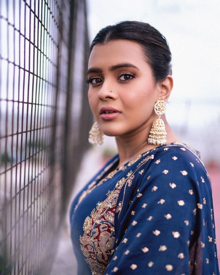 హెబ్బా పటేల్ క్లోజప్ ఫోటోలు (Image Courtesy : ihebahp / Instagram)