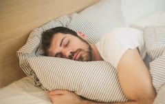 Health Tips : रात्री झोप येत नाही ही तक्रारच संपून जाईल, लागेल गाढ झोप, खा 'हे' पाच पदार्थ