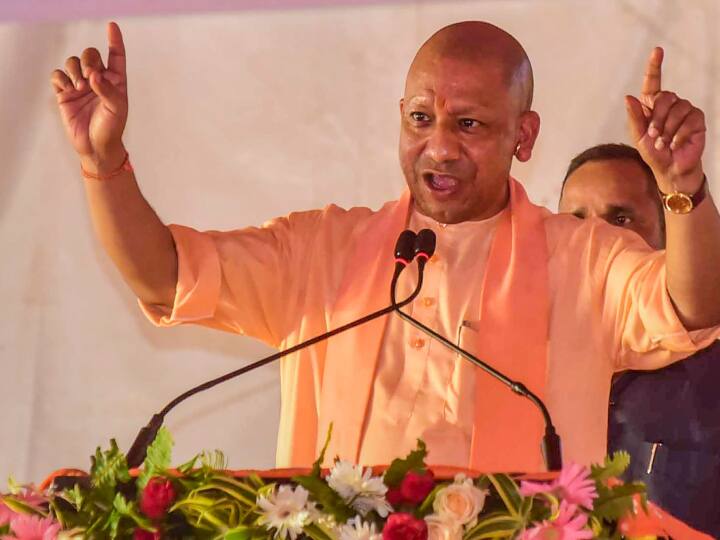 एबीपी न्यूज के लिए किए गए सी वोटर के सर्वे में बीजेपी के नेता और यूपी के दो बार से मुख्यमंत्री योगी आदित्यनाथ का भी नाम आया है. सर्वे में 6 फीसदी लोगों ने योगी आदित्यनाथ को पीएम पद की पसंद बताया.