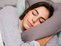 क्या आप भी दोपहर में खाना खाने के बाद सो जाते हैं? आयुर्वेद से जानें ऐसा करना कितना सही?