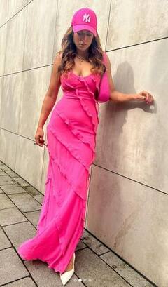 Nia Sharma: ਨੀਆ ਸ਼ਰਮਾ ਨੇ ਪਿੰਕ ਡੀਪ ਨੇਕ ਆਊਟਫਿਟ ਚ ਦਿੱਤੇ ਸੈਕਸੀ ਪੋਜ਼, ਹੌਟਨੈੱਸ ਦੇਖ ਕੇ ਫੈਨਜ਼ ਹੋ ਗਏ ਦੀਵਾਨੇ