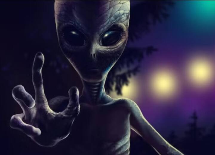 Us Ex Intelligence Official David Grusch claim that America has alien corpse UFO News: एलियंस को लेकर अमेरिकी अधिकारी ने किया चौंकाने वाला दावा, कहा- यहां मौजूद हैं दुर्घटनाग्रस्त यूएफओ