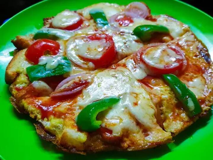 Egg Pizza Recipe: 10 நிமிடத்தில் சுவையான முட்டை பீட்சாவை எப்படி செய்வது எப்படி என்று பார்க்கலாம்.