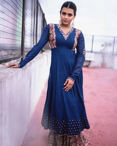 Hebah Patel Photos : స్టైలుగా చుడిదార్ కట్టిన కుమారి హెబ్బా