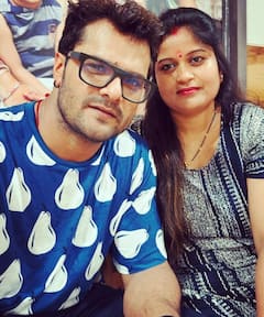 Ravi Kishan से लेकर खेसारी लाल तक,  कौन हैं इन भोजपुरी स्टार्स के रियल लाइफ पार्टनर?