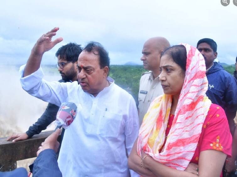 Minister Indrakaran Reddy Visited Kadem Project And Floods Victims Fires on Him Indrakaran Reddy: కడెం ప్రాజెక్టును సందర్శించిన మంత్రి ఇంద్రకరణ్ రెడ్డి - నిరసన తెలిపిన ముంపు బాధితులు