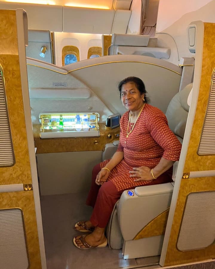 வாழ்த்து கூறிய விக்னேஷ் சிவன், வலிமை படத்தில் தான் எழுதிய ‘மதர் சாங்கின்’ வரிகளை பதிவிட்டிருந்தார்.