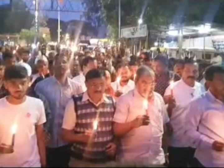 कोल्हापूर जिल्ह्यातील इचलकरंजीमध्ये राजू शेट्टी यांच्या नेतृत्वामध्ये मणिपूरसह देशात होत असलेल्या अत्याचाराचा निषेधार्थ कँडल मार्च काढण्यात आला.