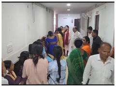 किशोरी की मौत पर परिजनों ने अस्पताल में किया हंगामा, डॉक्टर पर लगाए लापरवाही के आरोप