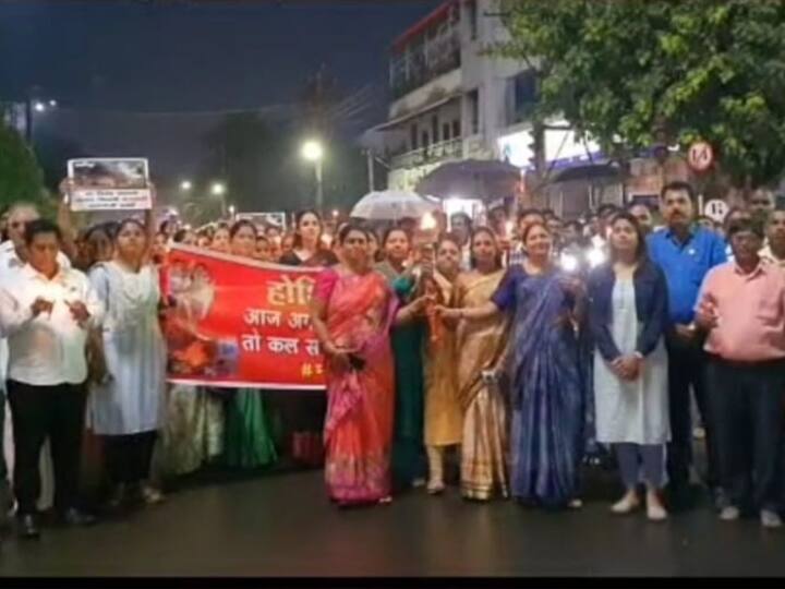 स्वाभिमानी विद्यार्थी परिषदेमध्ये काम करणाऱ्या शेकडो तरुणी विद्यार्थिनी सुद्धा यावेळी उपस्थित होत्या.