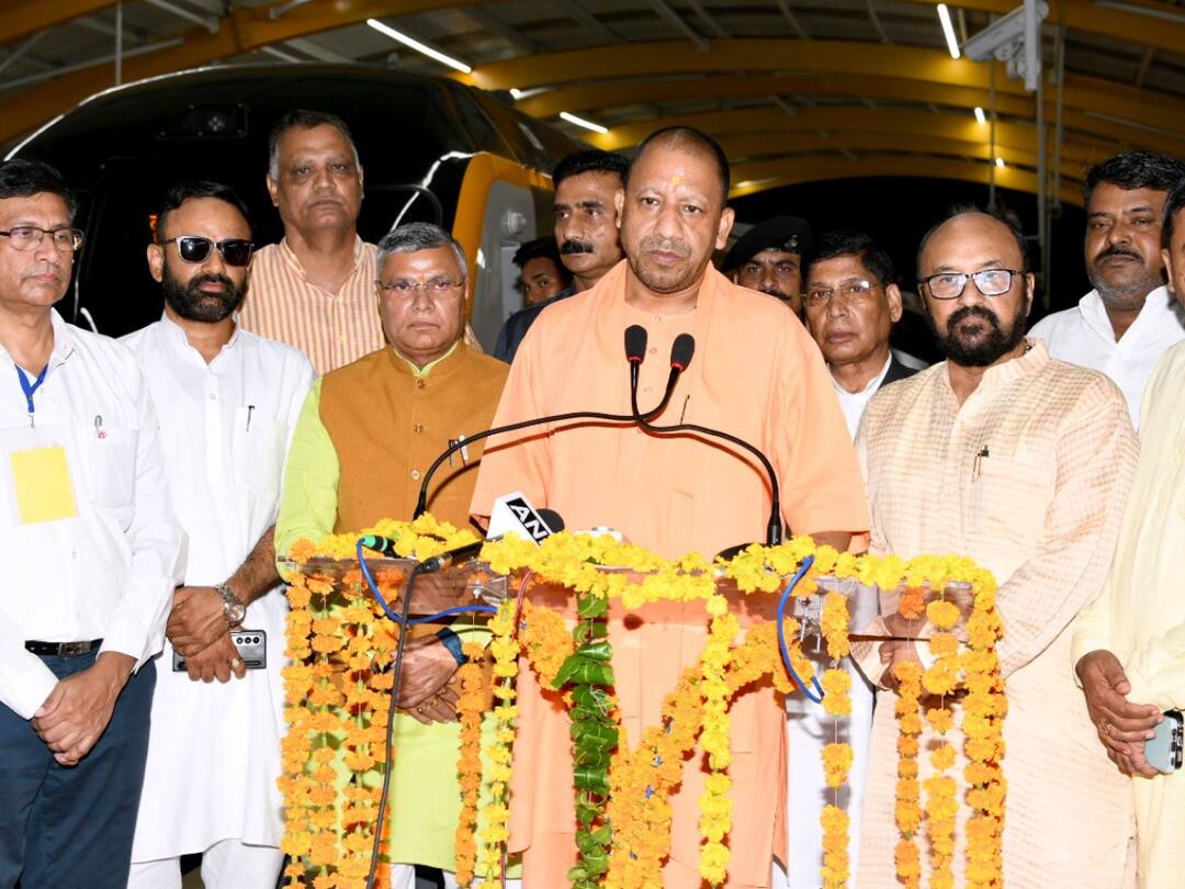 Uttar Pradesh CM Yogi Adityanath Flags Off High-Speed Trial Run of Agra Metro Services To Begin By February 2024 UP CM Adityanath Flags Off High-Speed Trial Run Of Agra Metro, Services To Begin By February 2024