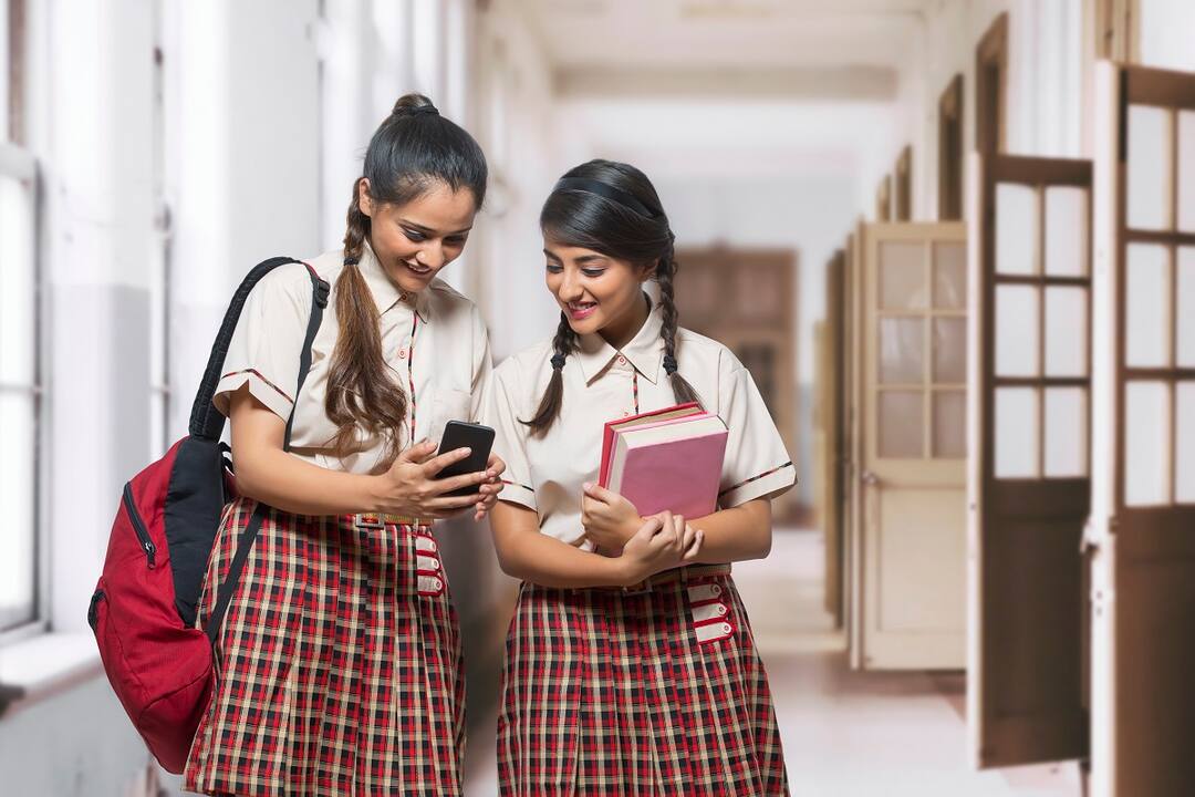 Smartphone Ban: பள்ளிகளில் ஸ்மார்ட்ஃபோன்களுக்கு உலகளாவிய தடை: யுனெஸ்கோ அதிரடி