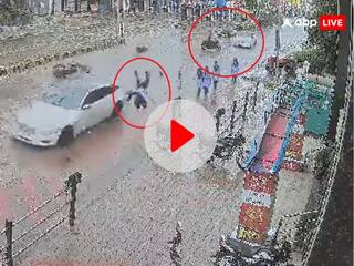 Karnataka Accident: तेज रफ्तार कार ने ढ़ाया कहर... पहले बाइक फिर छात्रा का मारी टक्कर, कई फीट हवा में उड़ी लड़की VIDEO