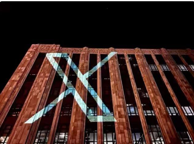 ਕੰਪਨੀ ਦੇ ਨਾਮ ਦੇ ਨਾਲ, ਐਲੋਨ ਮਸਕ ਨੇ ਯੂਜ਼ਰਨੇਮ ਵੀ ਬਦਲਿਆ ਹੈ। ਮਤਲਬ ਹੁਣ ਤੁਹਾਨੂੰ @Twitter ਦੀ ਬਜਾਏ @X ਦੀ ਵਰਤੋਂ ਕਰਨੀ ਪਵੇਗੀ। ਕੰਪਨੀ ਦੇ ਕਿਸੇ ਵੀ ਅਧਿਕਾਰਤ ਪੰਨੇ ਨੂੰ ਲੱਭਣ ਲਈ, ਤੁਹਾਨੂੰ ਇਸ ਸ਼ਬਦ ਦੀ ਵਰਤੋਂ ਕਰਨੀ ਪਵੇਗੀ। ਜਿਵੇਂ @Xsports, @XSpaces