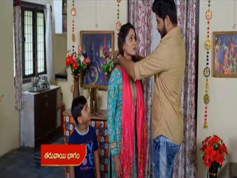 Shiroja wants to get close to her husband in Madhuranagarilo July 27th eposide Madhuranagarilo July 27th: భర్తకు దగ్గర అవ్వాలనుకుంటున్న శిరోజా.. రాధ మెడలో పండు ముందు తాళి కట్టిన శ్యామ్?