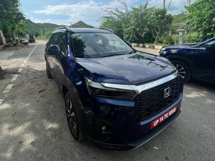 Colour options also include the Phoenix Orange shade as seen here plus other ones including dualtone. (Source: Somnath Chatterjee)