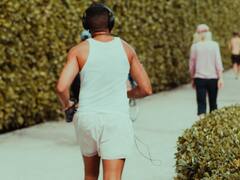 Morning Walk: मॉर्निंग वॉकला जाण्याआधी या चुका करणं टाळा, नाहीतर शरीराला होणार नाही फायदा