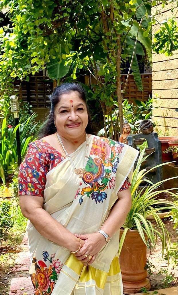 ஜென்ஸி, ஜானகி, பி.சுசீலா ஆகியோர் வரிசையில் சித்ரா தனக்கென தனியிடம் பிடித்தார். எஸ்.பி.பாலசுப்பிரமணியம் - சித்ரா இணை பாடிய பாடல்களை விட, மனோ - சித்ரா இணைந்து பாடிய பாடல்கள் எண்ணிக்கை அதிகம். அப்படி ஒரு குரல் பொருத்தம் இருவருக்குள்ளும் இருந்தது. இளையராஜா, ஏ.ஆர்.ரஹ்மான் தொடங்கி அவரை பாட வைக்காத இசையமைப்பாளர்களே இல்லை என சொல்லலாம்.