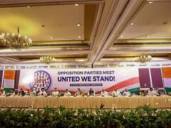 Lok Sabha Election 2024: PM मोदी की अगुवाई वाला NDA या विपक्ष का INDIA, किसको कितनी सीटें मिलने का अनुमान, सर्वे के नतीजे एक क्लिक में पढ़ें